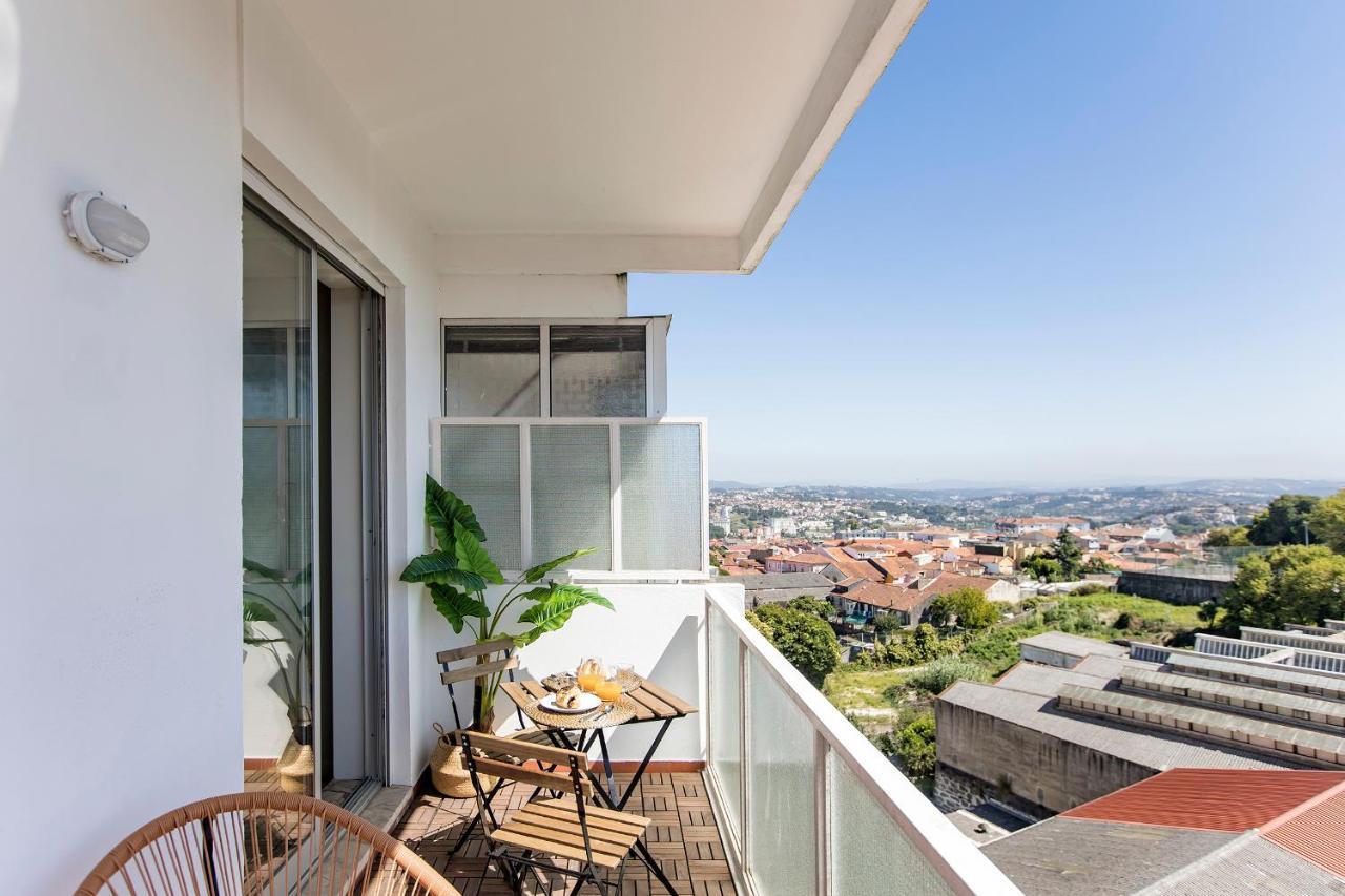 Elegant Studio W/ Ac & Balcony By Lovelystay Porto Exterior foto