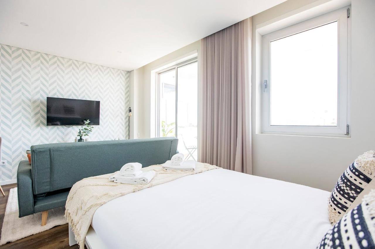 Elegant Studio W/ Ac & Balcony By Lovelystay Porto Exterior foto